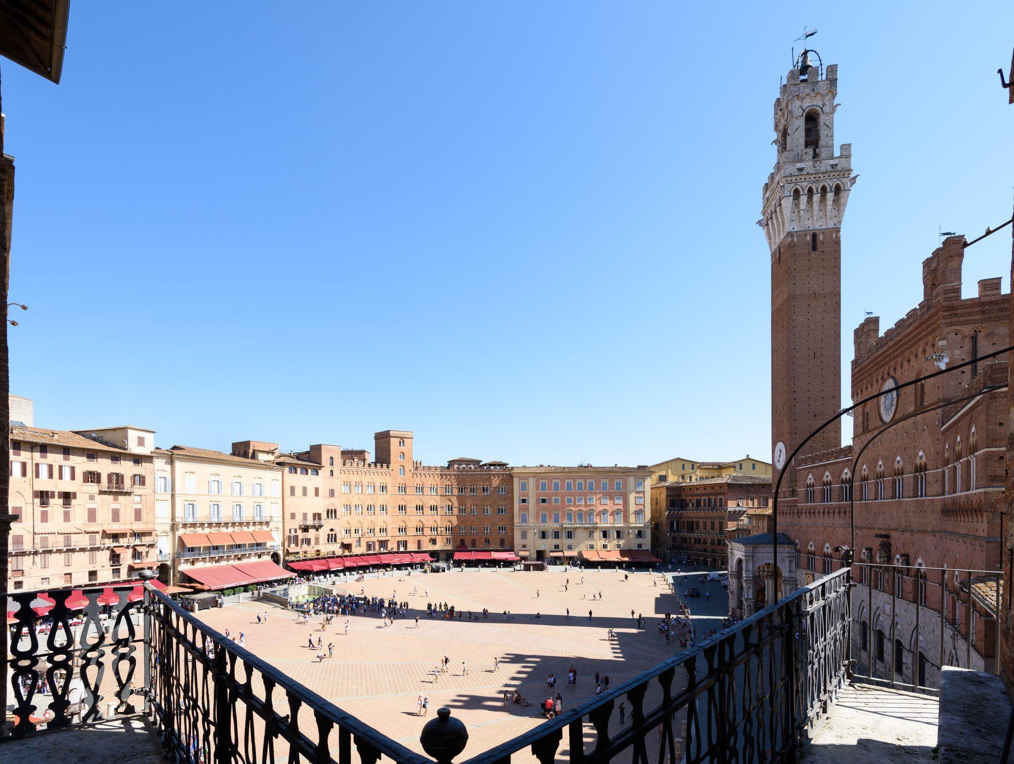 La Terrazza Sul Campo-Rooms Only Сиена Екстериор снимка