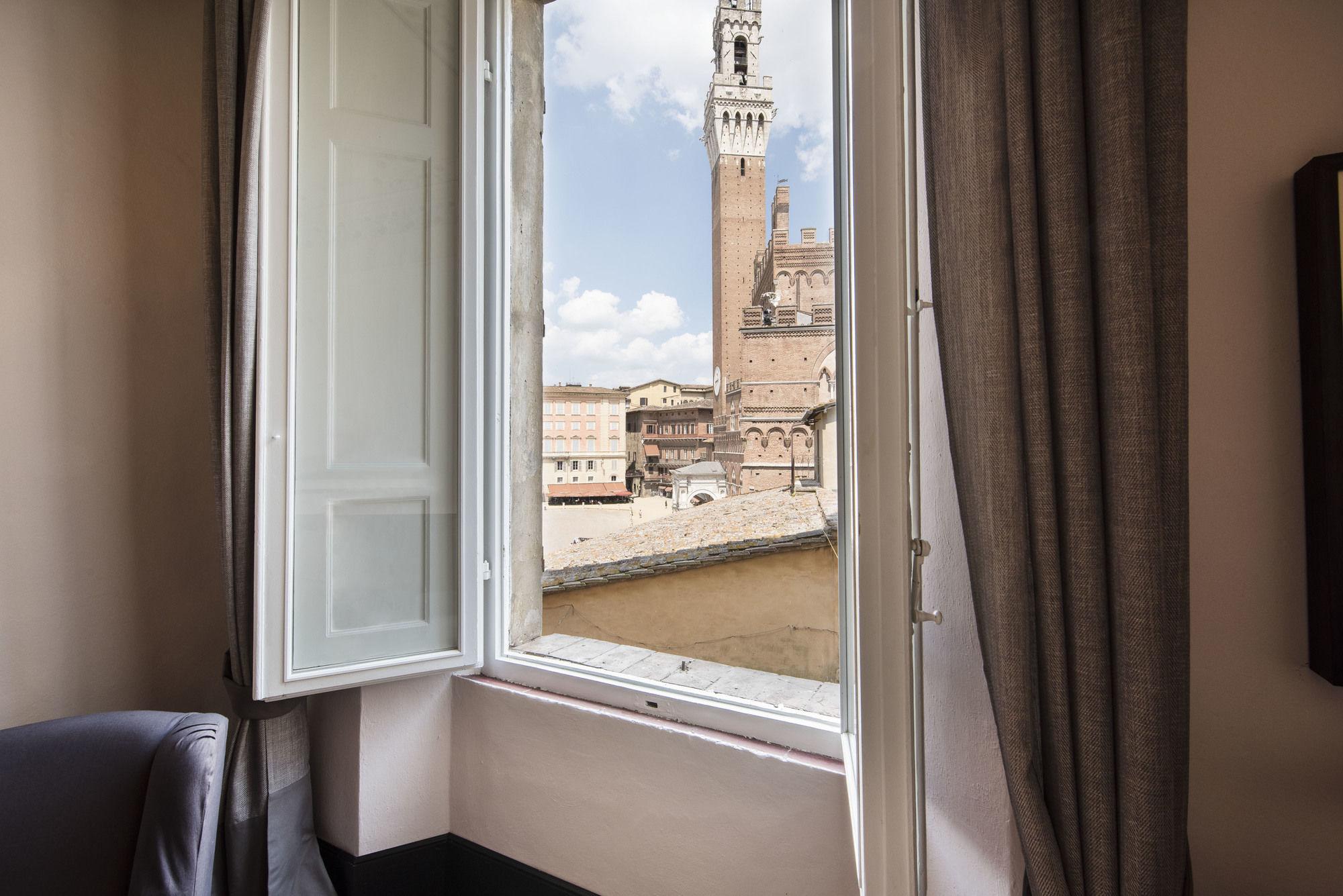 La Terrazza Sul Campo-Rooms Only Сиена Екстериор снимка