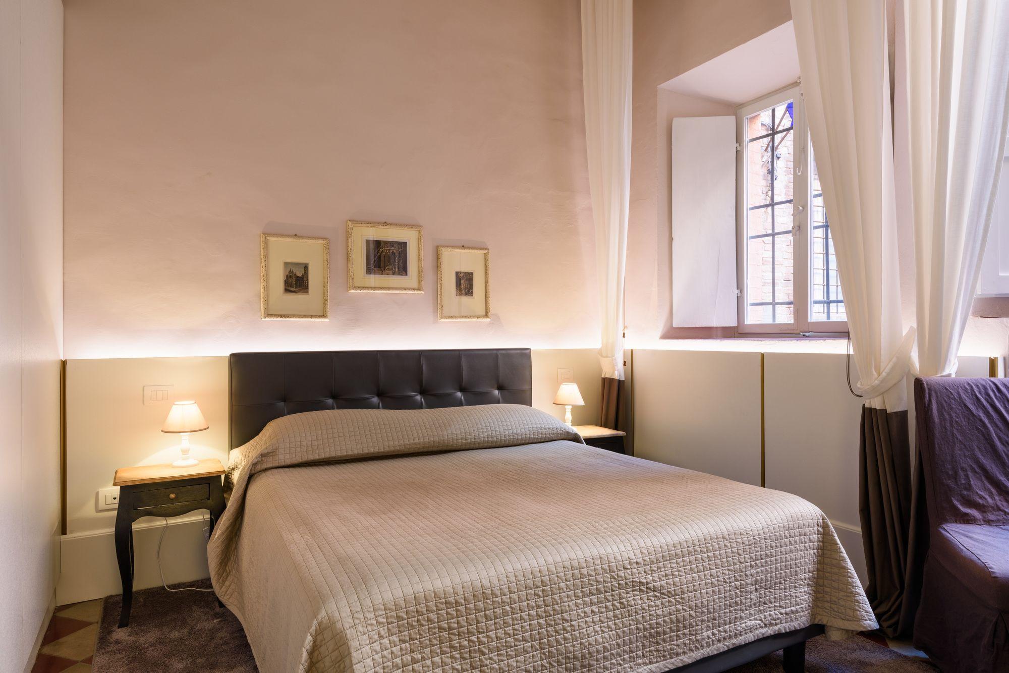 La Terrazza Sul Campo-Rooms Only Сиена Екстериор снимка